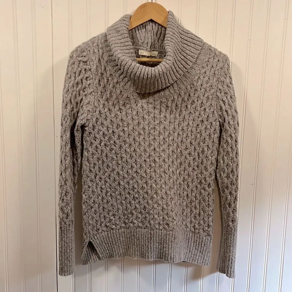 Retrology gray knit sweater